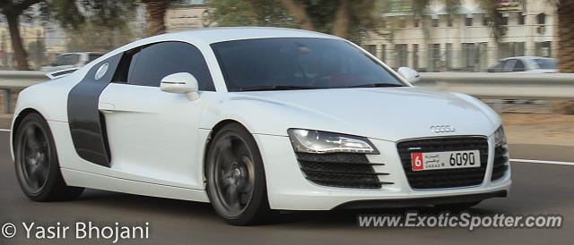 Audi R8 spotted in Abu Dhabi, United Arab Emirates