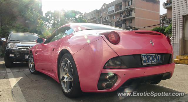 Ferrari California spotted in Shanghai, China