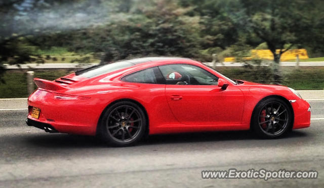 Porsche 911 spotted in Bogota, Colombia