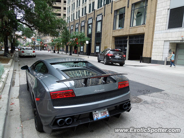 Lamborghini Gallardo spotted in Chicago, Illinois