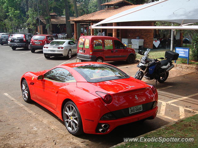 Ferrari California spotted in Brasilia, Brazil