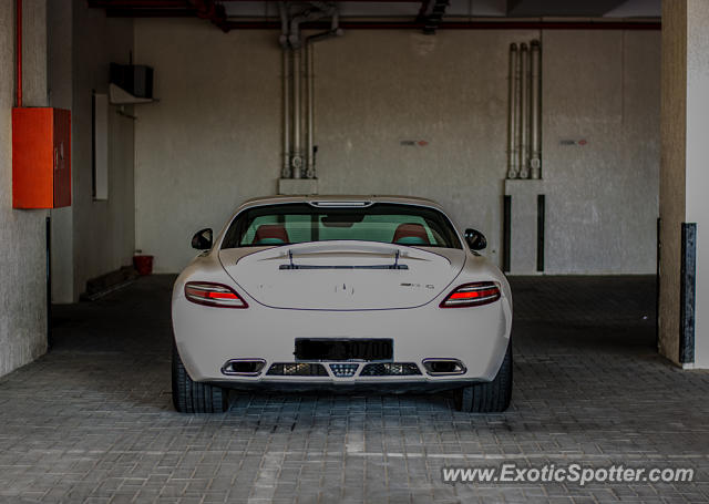 Mercedes SLS AMG spotted in Dubai, United Arab Emirates