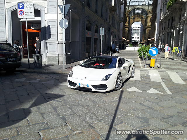 Lamborghini Gallardo spotted in Milano, Italy