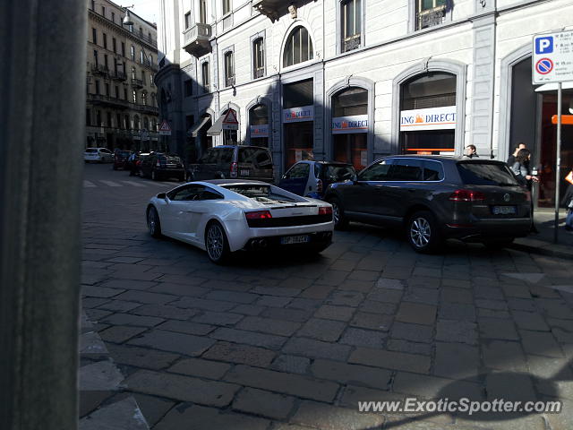 Lamborghini Gallardo spotted in Milano, Italy