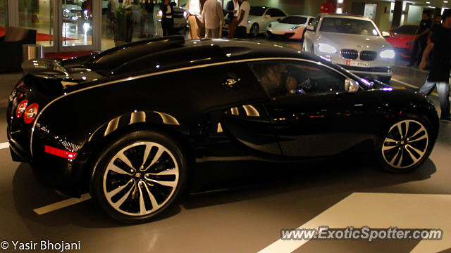 Bugatti Veyron spotted in Dubai, United Arab Emirates