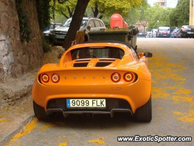 Lotus Elise spotted in Madrid, Spain