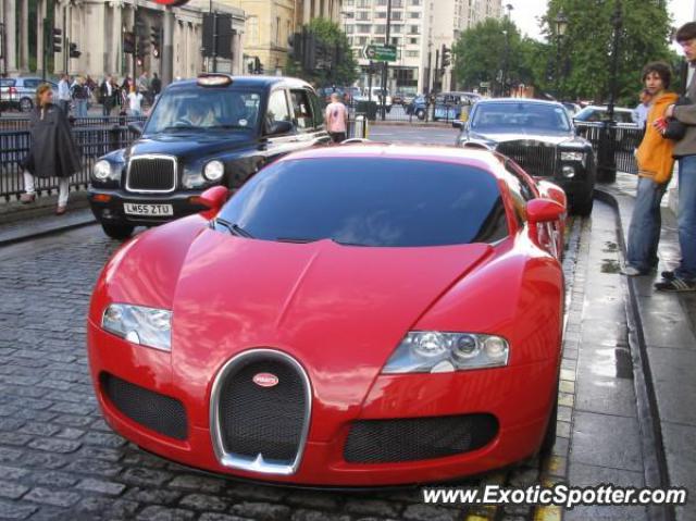 Bugatti Veyron spotted in LONDON, United Kingdom