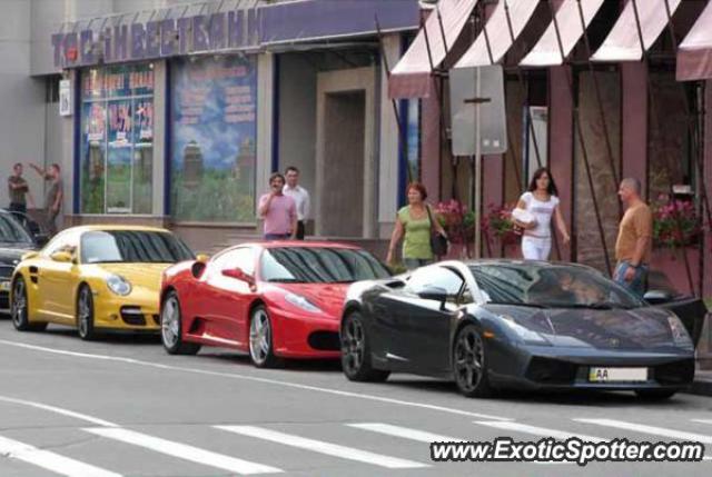 Lamborghini Gallardo spotted in Kiev, Ukraine