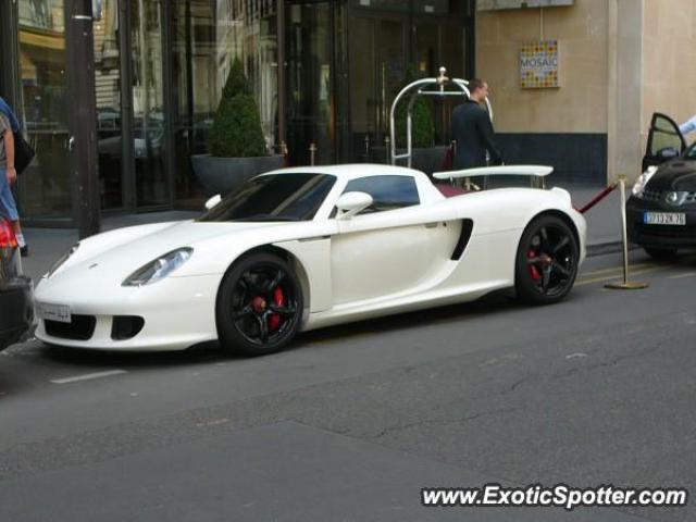 Porsche Carrera GT spotted in Paris, France