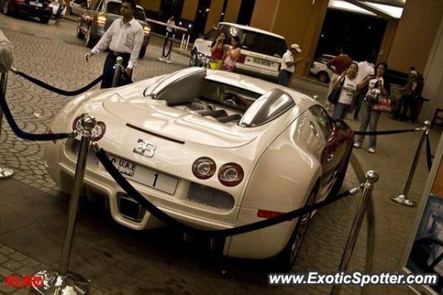 Bugatti Veyron spotted in Dubai, United Arab Emirates