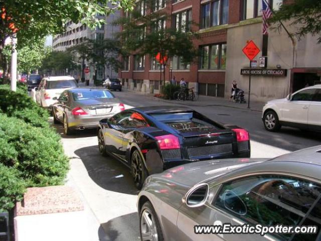 Lamborghini Gallardo spotted in Chicago, Illinois