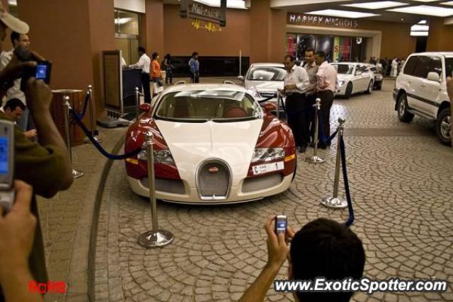 Bugatti Veyron spotted in Dubai, United Arab Emirates