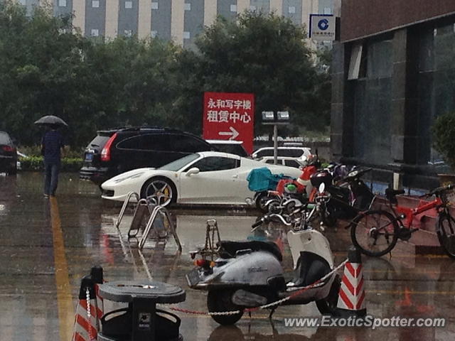 Ferrari 458 Italia spotted in Zhengzhou,Henan, China