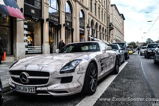 Mercedes SLS AMG spotted in Munich, Germany