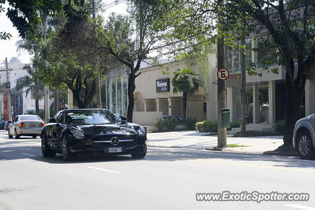 Mercedes SLS AMG spotted in São Paulo, Brazil