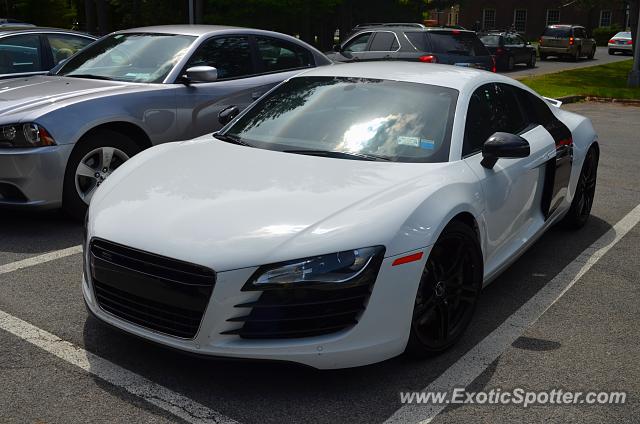 Audi R8 spotted in Saratoga, New York