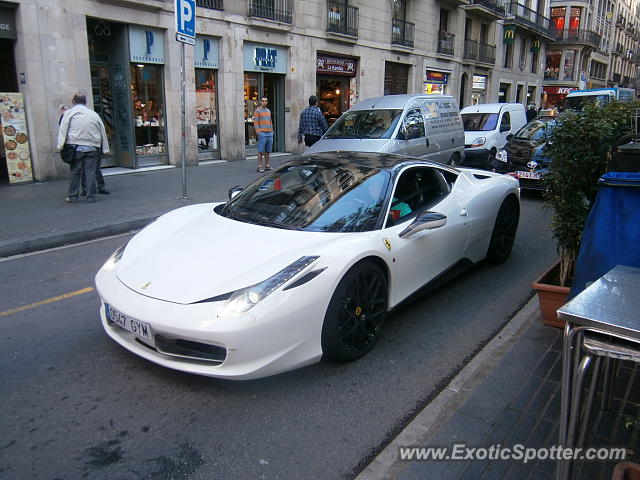 Ferrari 458 Italia spotted in Barcelona, Spain