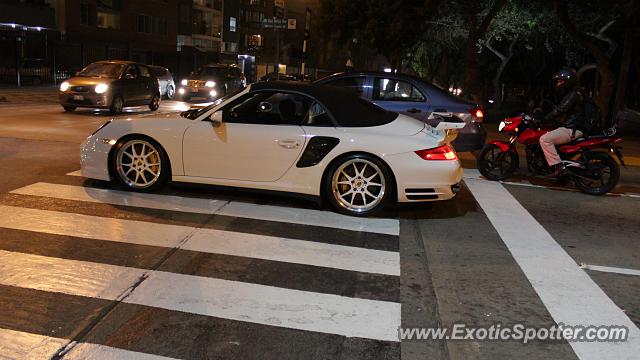 Porsche 911 Turbo spotted in Lima, Peru