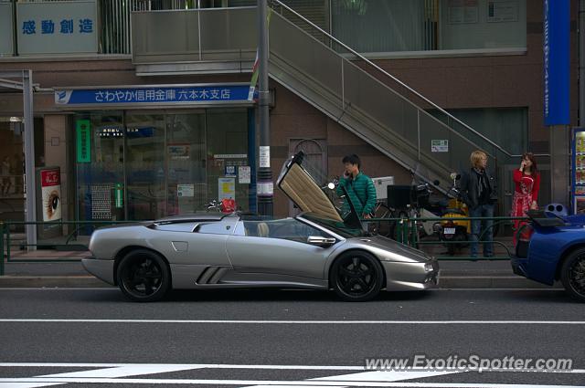 Lamborghini Diablo spotted in Tokyo, Japan