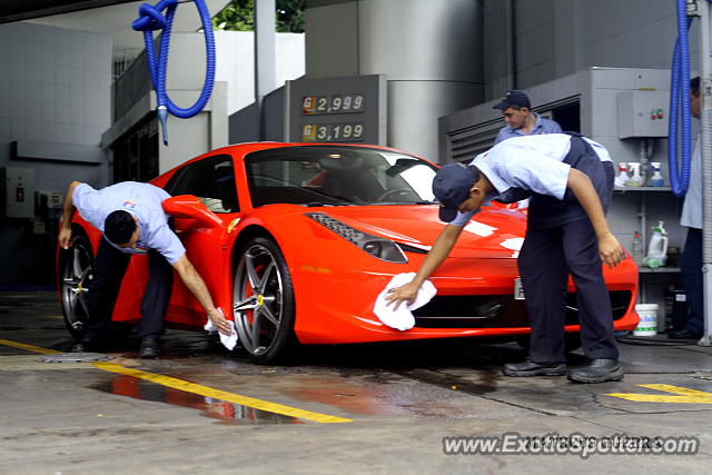 Ferrari 458 Italia spotted in São Paulo, Brazil