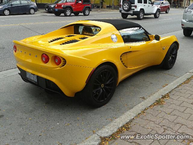 Lotus Elise spotted in Port Credit, Canada