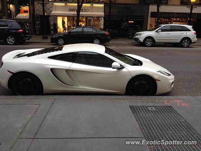 Mclaren MP4-12C spotted in Chicago, Illinois