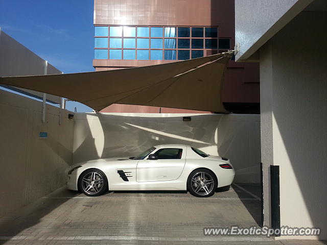 Mercedes SLS AMG spotted in Dubai, United Arab Emirates