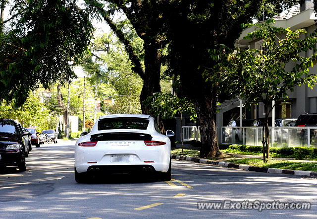 Porsche 911 spotted in São Paulo, Brazil