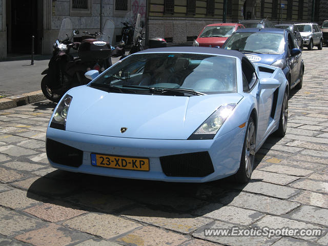 Lamborghini Gallardo spotted in Milano, Italy