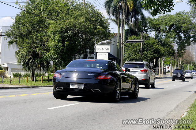 Mercedes SLS AMG spotted in São Paulo, Brazil