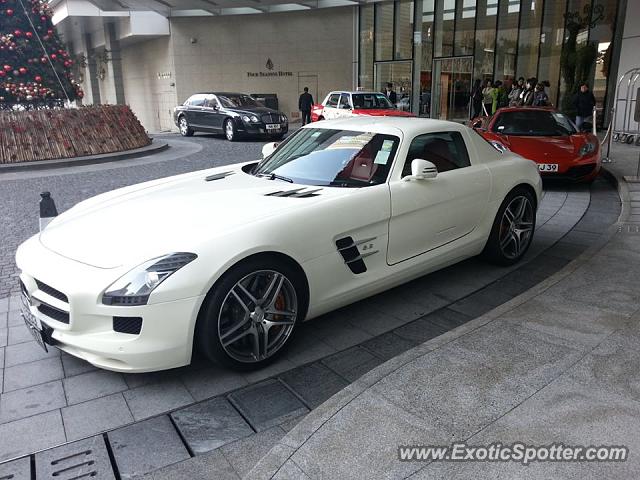 Mercedes SLS AMG spotted in Hong Kong, China