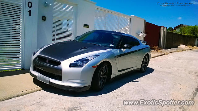 Nissan GT-R spotted in Poços de Caldas, Brazil