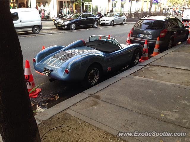 Porsche 356 spotted in Paris, France