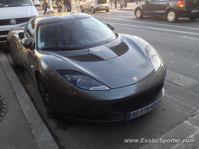 Lotus Evora spotted in Paris, France