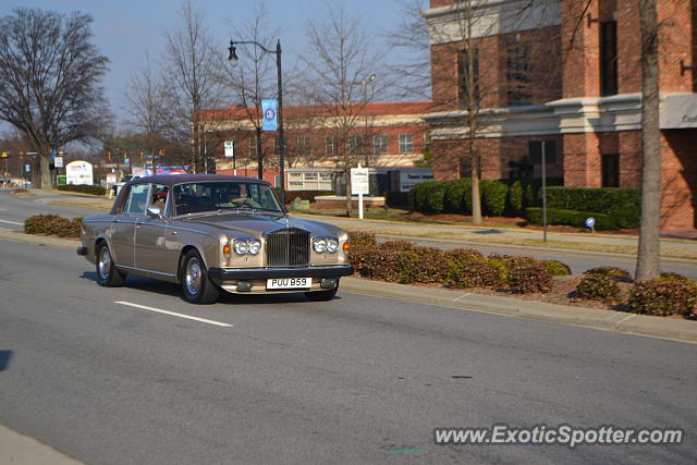 Rolls Royce Silver Shadow spotted in Cornelius, North Carolina