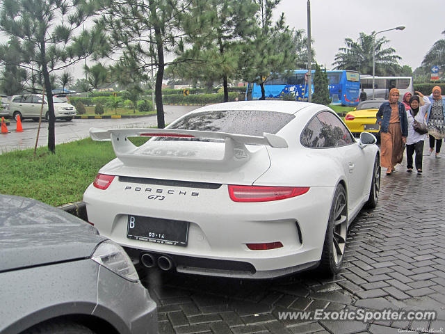 Porsche 911 GT3 spotted in Bogor, Indonesia