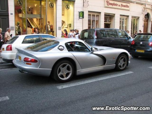 Dodge Viper spotted in Lyon, France