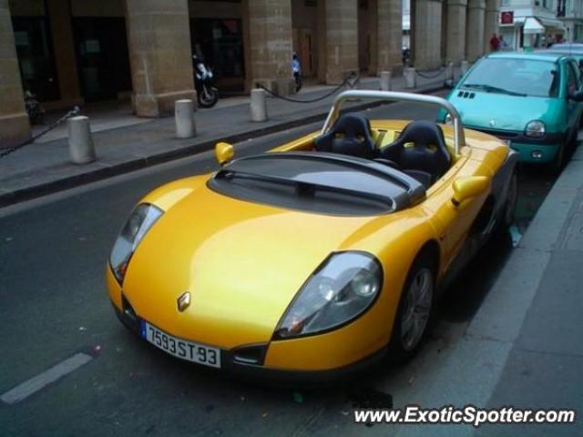 Renault Spider spotted in Paris, France