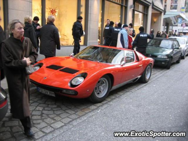 Lamborghini Miura spotted in Hamburg, Germany