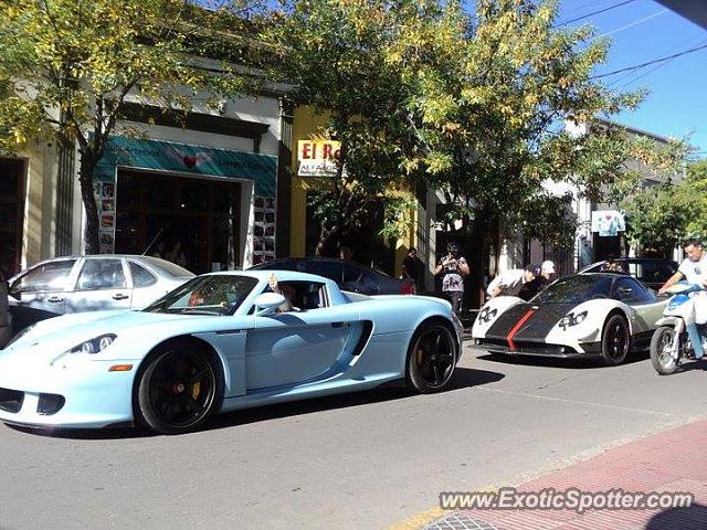 Porsche Carrera GT spotted in Buenos Aires, Argentina
