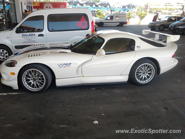 Dodge Viper spotted in Buenos Aires, Argentina