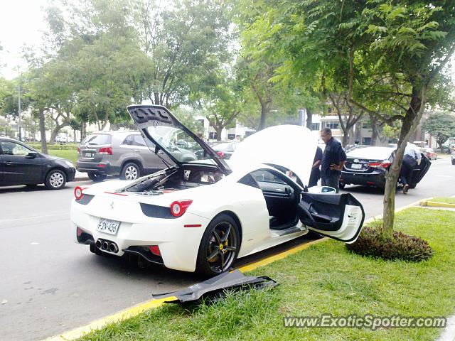 Ferrari 458 Italia spotted in Lima, Peru