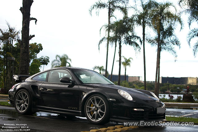 Porsche 911 GT2 spotted in Brasilia, Brazil