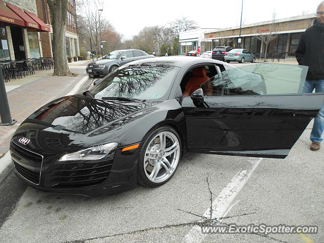 Audi R8 spotted in Winnetka, Illinois