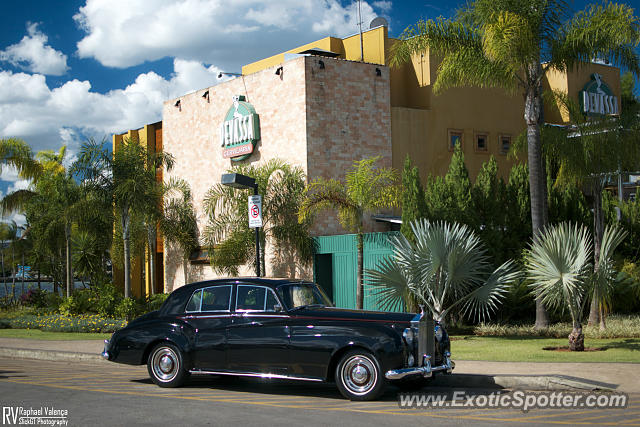 Rolls Royce Silver Cloud spotted in Brasilia, Brazil