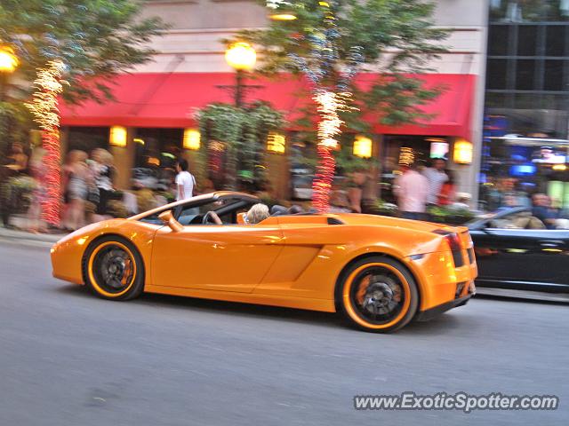 Lamborghini Gallardo spotted in Chicago, Illinois