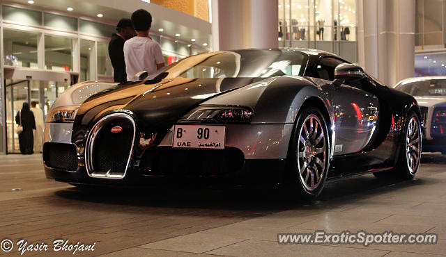 Bugatti Veyron spotted in Dubai, United Arab Emirates