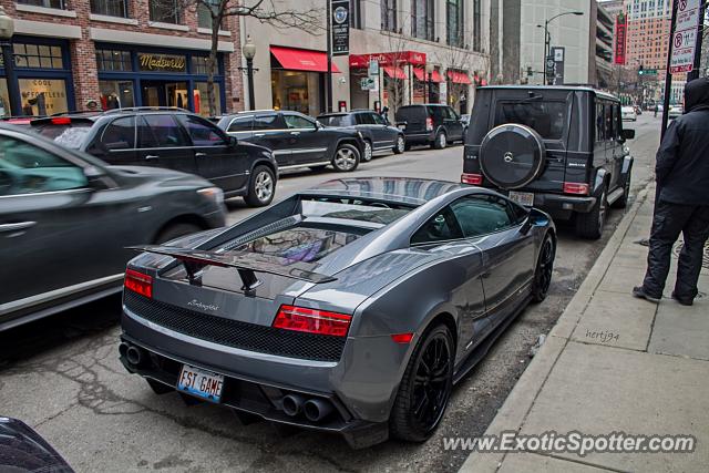 Lamborghini Gallardo spotted in Chicago, Illinois