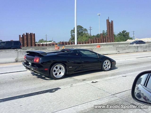 Lamborghini Diablo spotted in Jacksonville, Florida