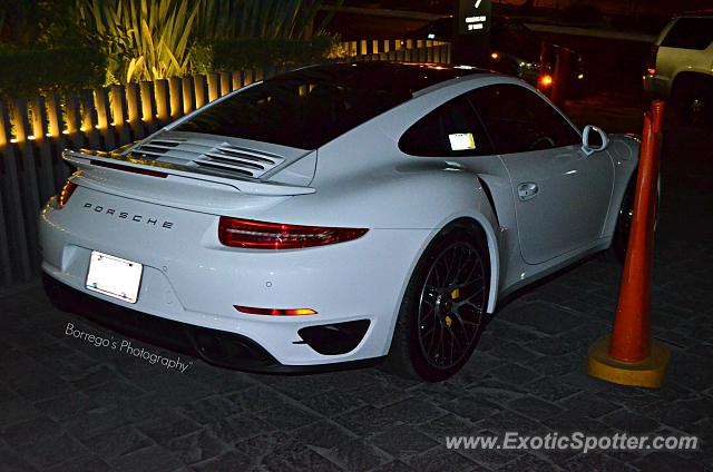 Porsche 911 Turbo spotted in Ciudad de México, Mexico